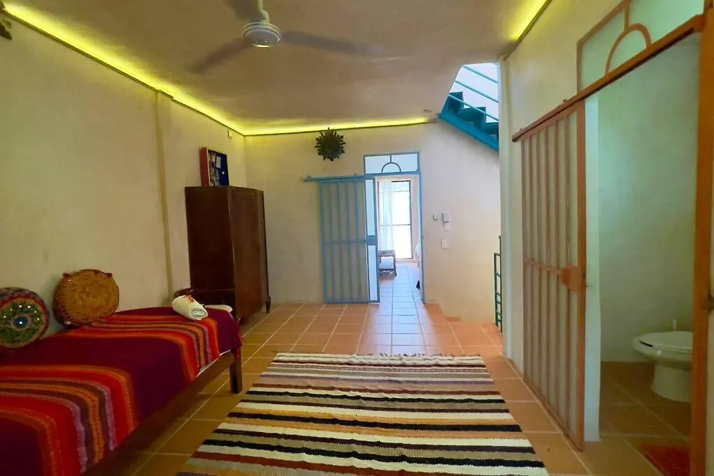 Breezy And Fresh House With Roof Just 25 Min Walk To Sea Villa Playa del Carmen