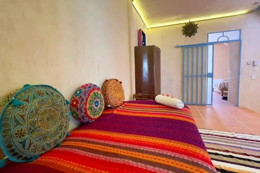 Breezy And Fresh House With Roof Just 25 Min Walk To Sea Villa Playa del Carmen
