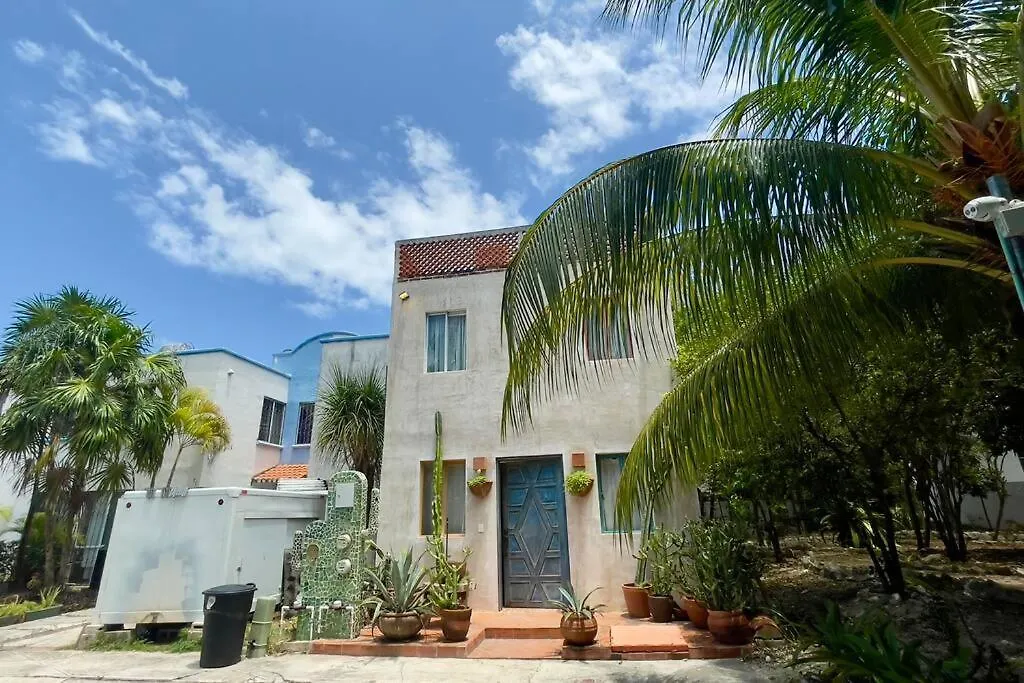 Breezy And Fresh House With Roof Just 25 Min Walk To Sea Villa Playa del Carmen Holiday home