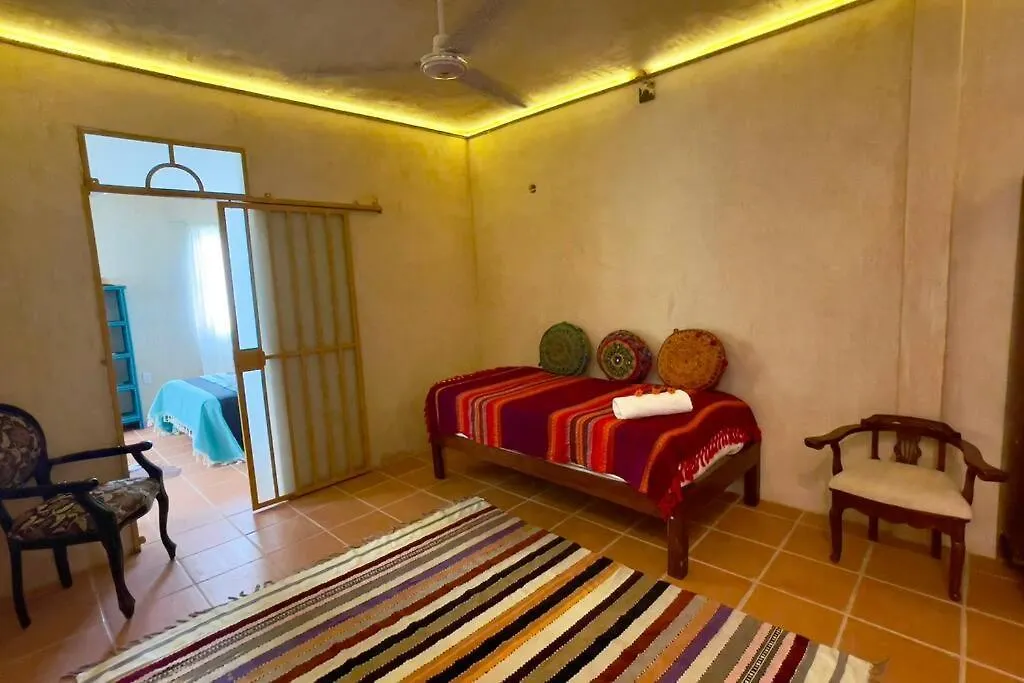 Breezy And Fresh House With Roof Just 25 Min Walk To Sea Villa Playa del Carmen