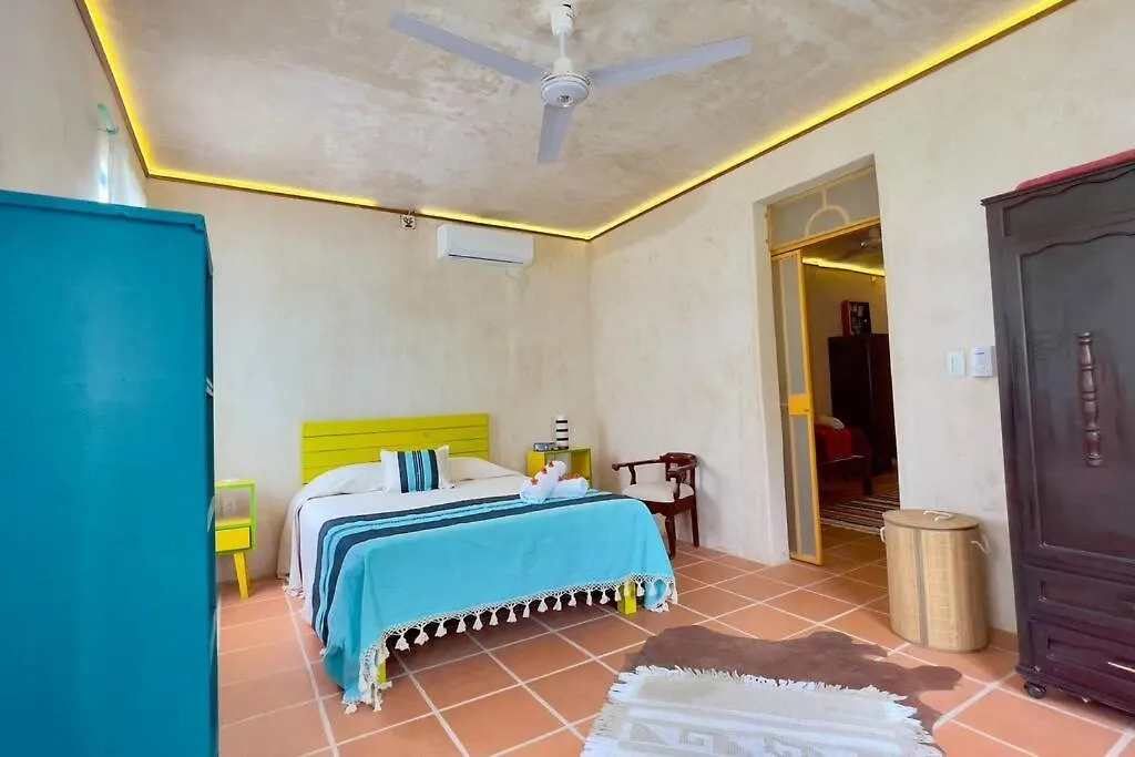 Breezy And Fresh House With Roof Just 25 Min Walk To Sea Villa Playa del Carmen